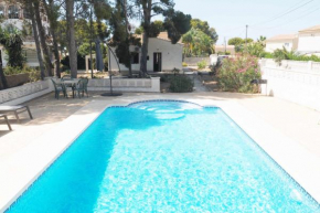Casa Clara Villa rústica con piscina privada pinos barbacoa internet